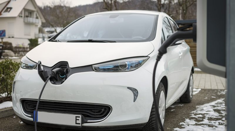 Dotace lze získat i na elektromobil. Koho požádat?